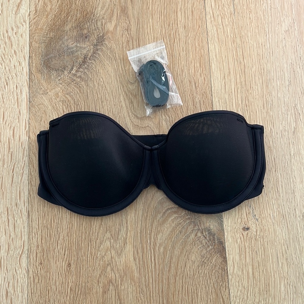 Weightless Strapless Bra - BLACK